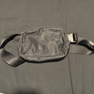 Lululemon black crossbody bag / fanny pack